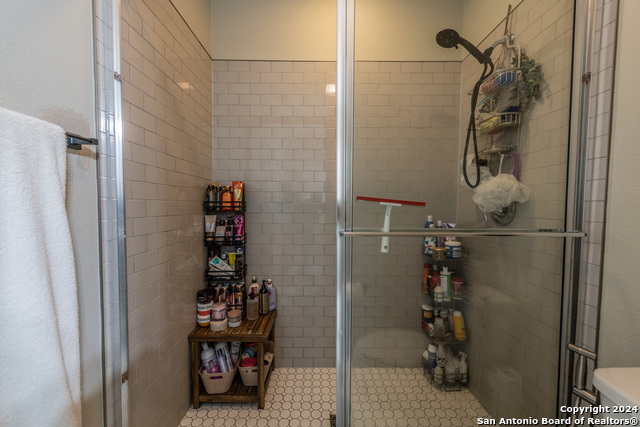 619 Burleson St Property Photo 18