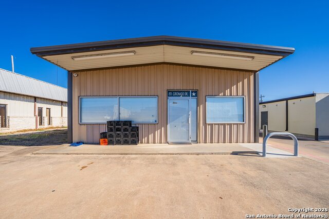 83 Coronado Property Photo 5