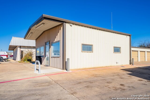 83 Coronado Property Photo 9