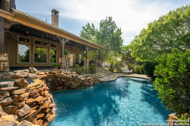 100 Creek Springs Property Photo