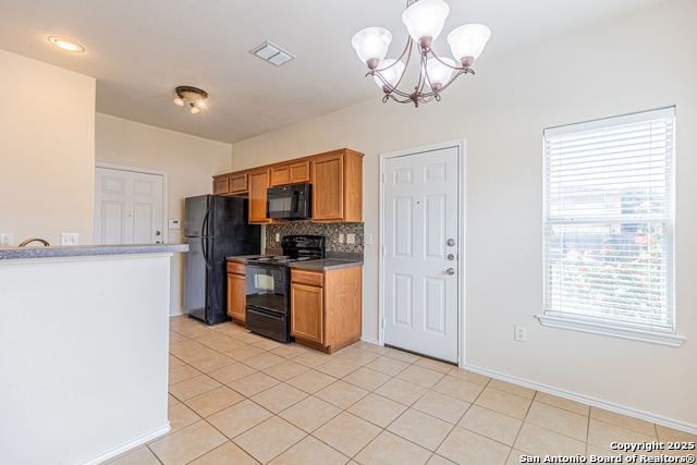 6403 Heathers Run Property Photo 10