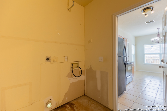 6403 Heathers Run Property Photo 30