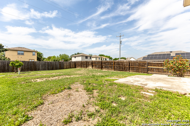 6403 Heathers Run Property Photo 32