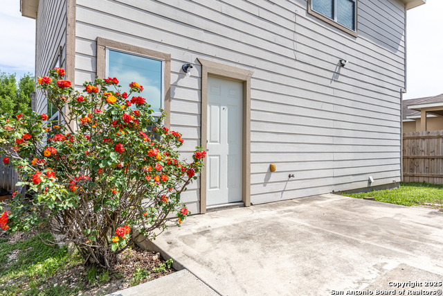 6403 Heathers Run Property Photo 34