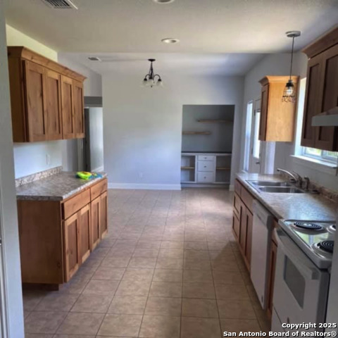 14848 Lytle Somerset Property Photo 12