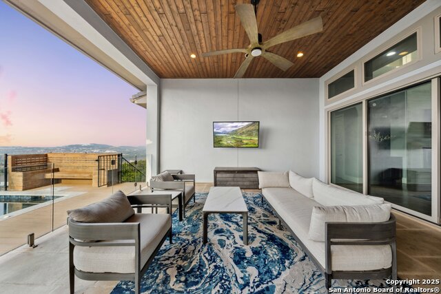 6743 Bella Colina Property Photo 18