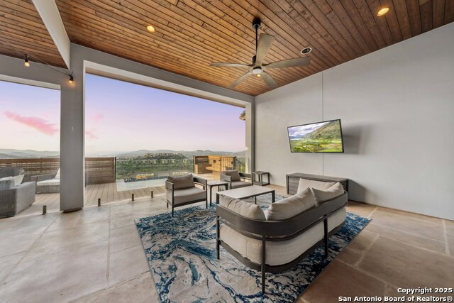 6743 Bella Colina Property Photo 19