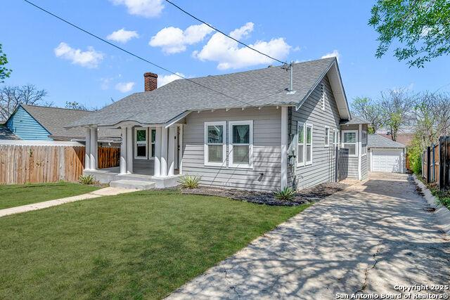409 W Rosewood Ave Property Photo 1