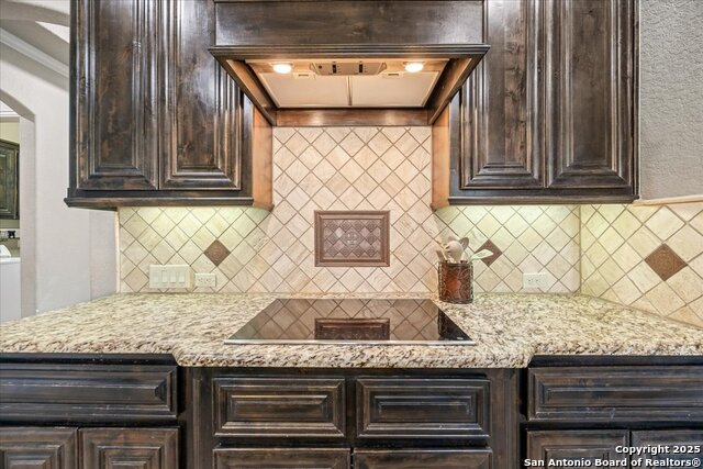 2714 Cedar Ridge Dr. Property Photo 15