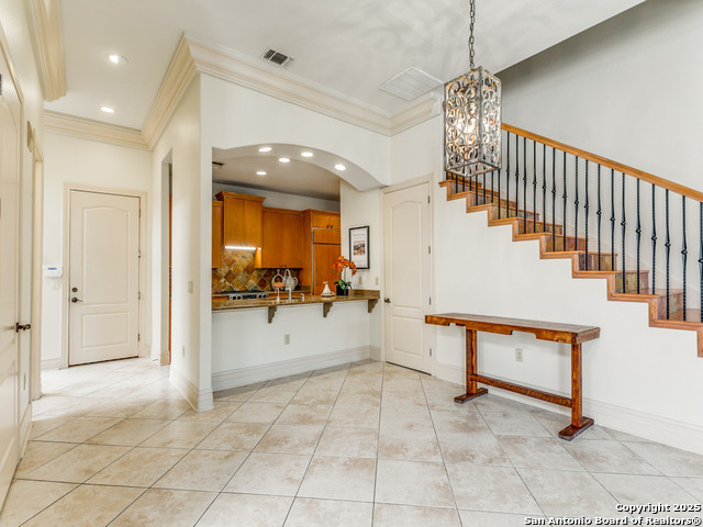 7897 Broadway Property Photo 5