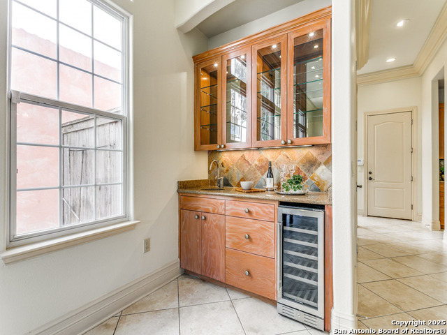 7897 Broadway Property Photo 7