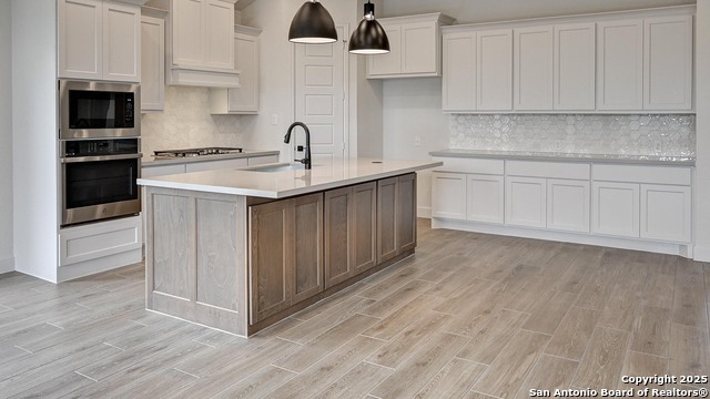 211 Boulder Creek Property Photo 2