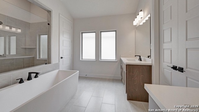 211 Boulder Creek Property Photo 5