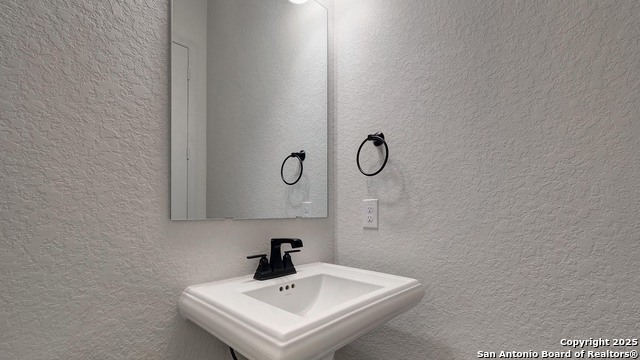 211 Boulder Creek Property Photo 10