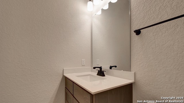 211 Boulder Creek Property Photo 13