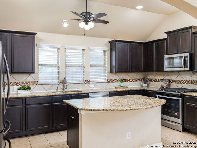 3620 Tor Lane Property Photo 9