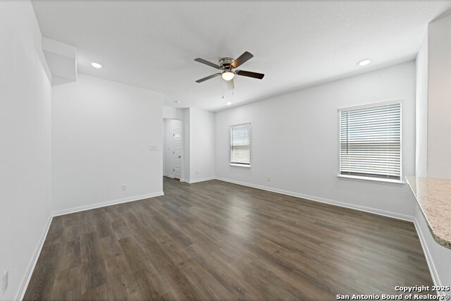 6010 Shashi Pl Property Photo 10