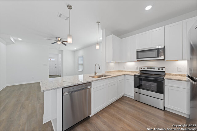 6010 Shashi Pl Property Photo 14