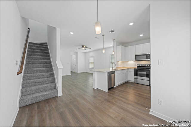 6010 Shashi Pl Property Photo 17