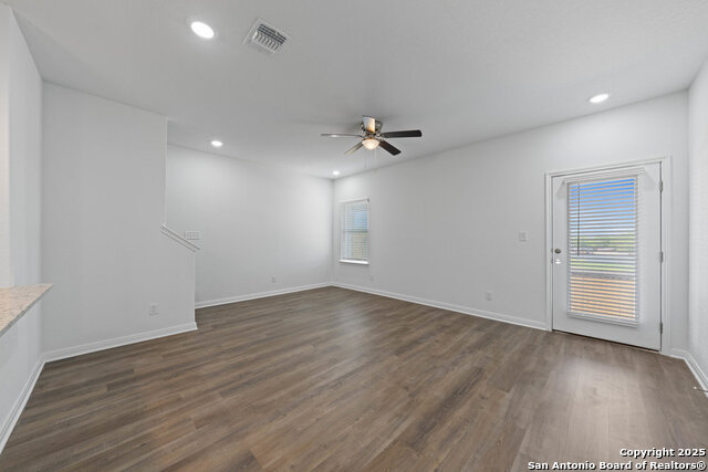 6010 Shashi Pl Property Photo 25