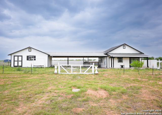 1087 E E Fm 462 Property Photo