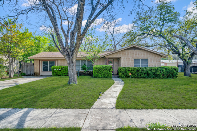 110 Barbet Property Photo