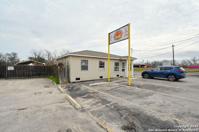 100 Schertz Pkwy Property Photo 7