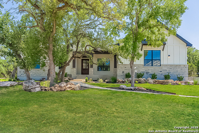 1262 Smoky Loop Property Photo 1