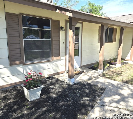 7407 Singing Brook Property Photo 4