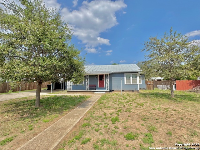 710 W Hondo Property Photo 1