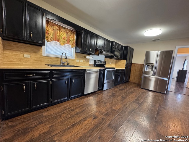 710 W Hondo Property Photo 11