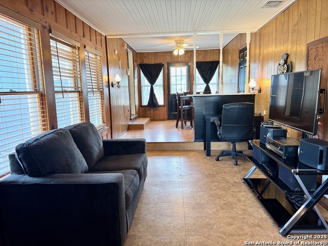 710 W Hondo Property Photo 15