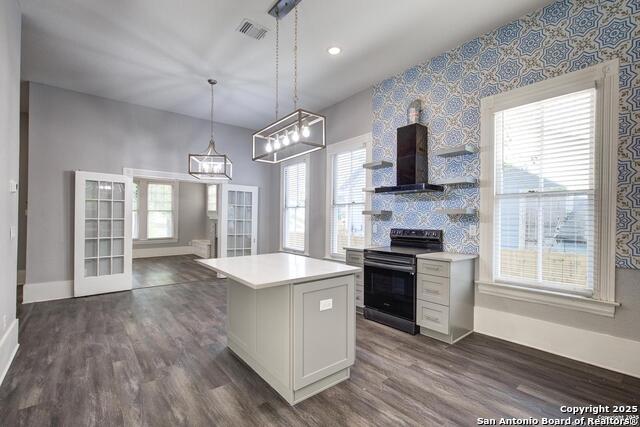 515 Burnet Property Photo 1