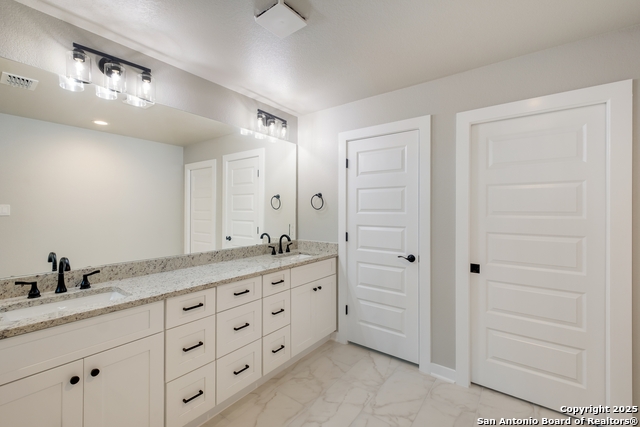122 Hi View Property Photo 15