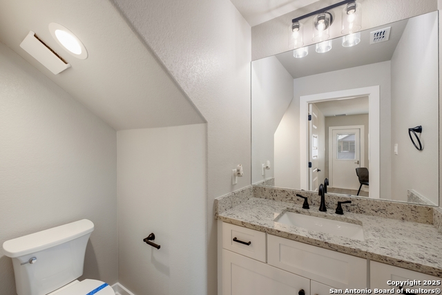122 Hi View Property Photo 21
