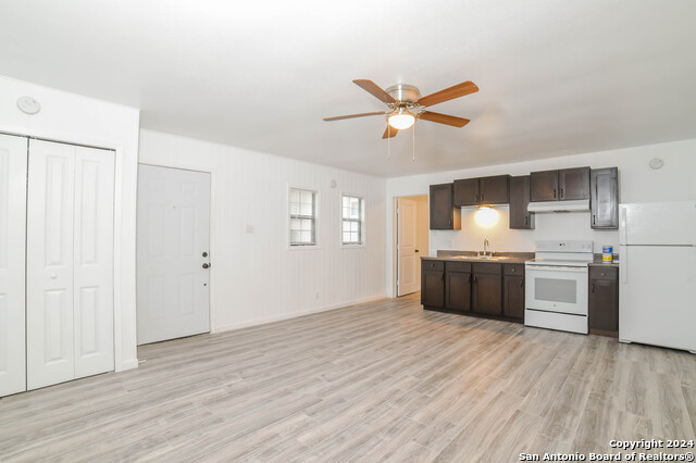 215 Greenlawn Ave Property Photo 4