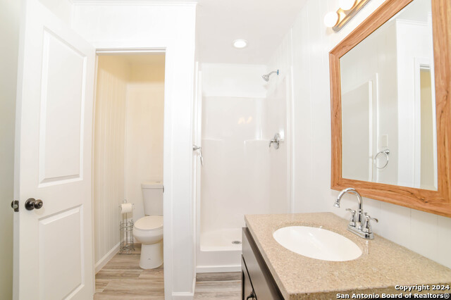 215 Greenlawn Ave Property Photo 10