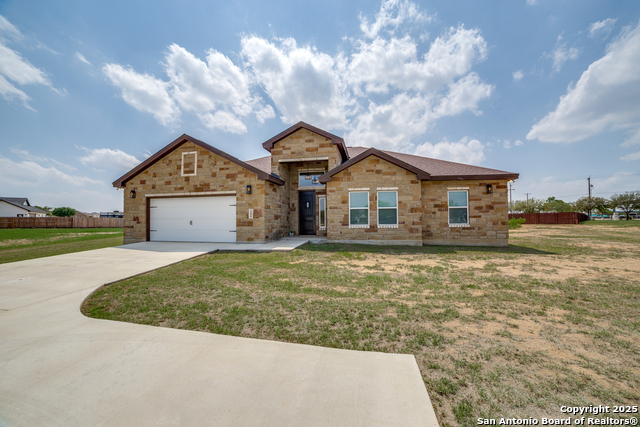 100 W Short Meadow Property Photo