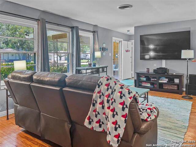 813 N Morgan St Property Photo 3