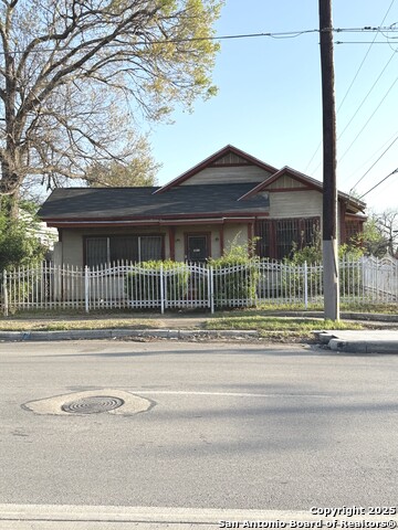 2922 Buena Vista Property Photo