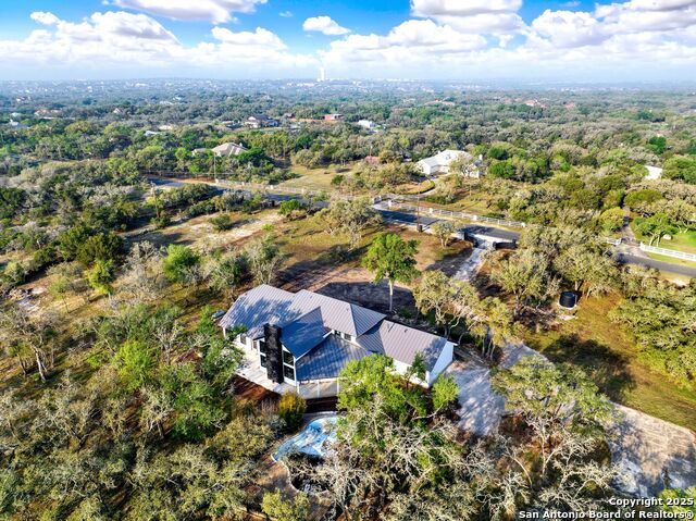 306 N Rolling Oaks Ln Property Photo 1
