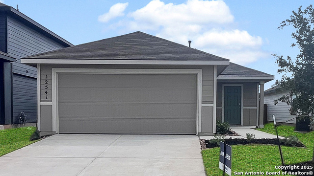 12541 Spoor Vly Property Photo 1