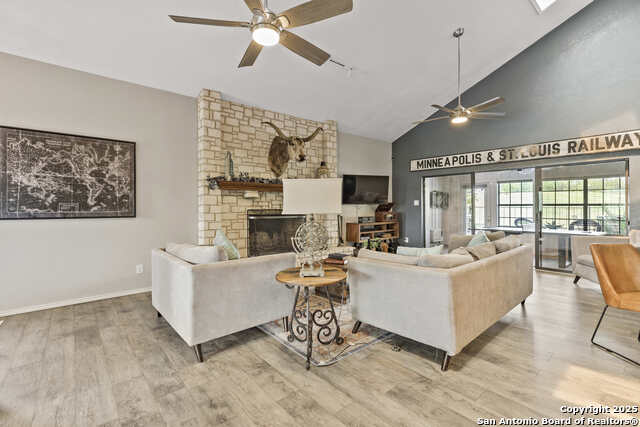 636 Oakland Hills Property Photo 3