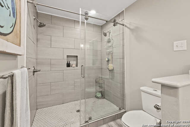 636 Oakland Hills Property Photo 17