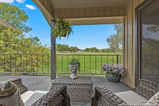 636 Oakland Hills Property Photo 18