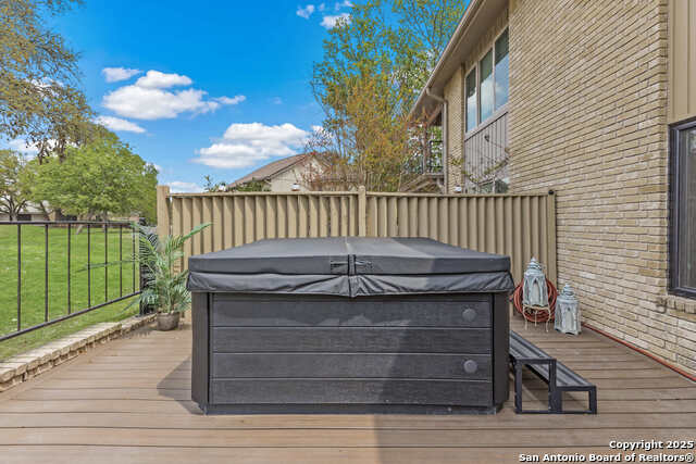 636 Oakland Hills Property Photo 31