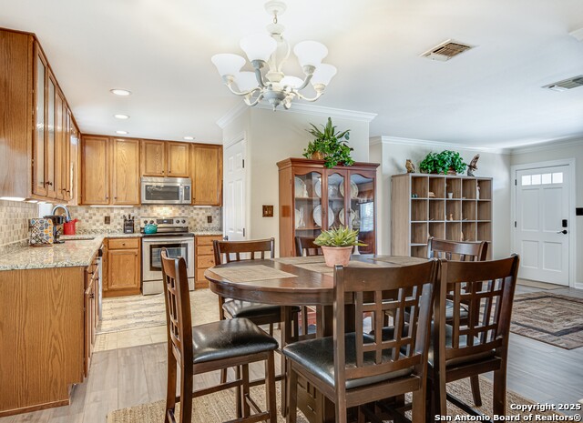 112 Shadywood Property Photo 4