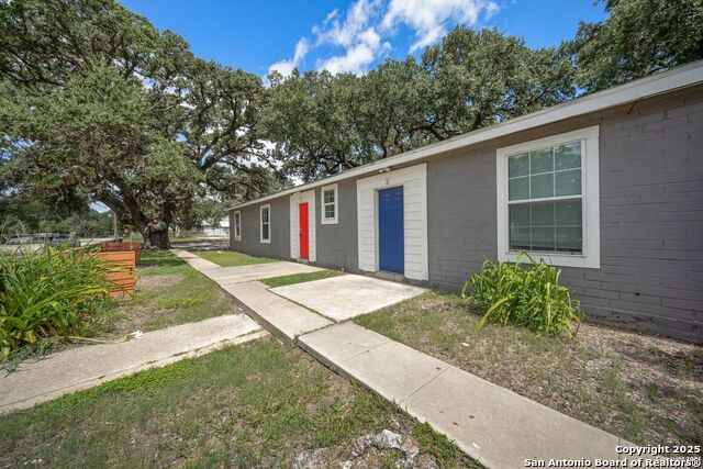 719 San Antonio Property Photo