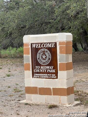 1057 Midway Property Photo 3