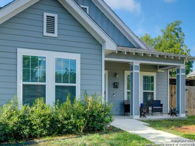 1406 Nolan St Property Photo 2